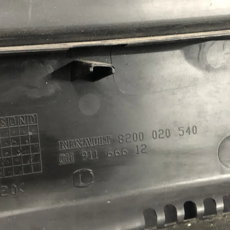Grila stergatoare / Opel Vivaro Vivaro A 2008 / Caroserie, oglinzi si faruri