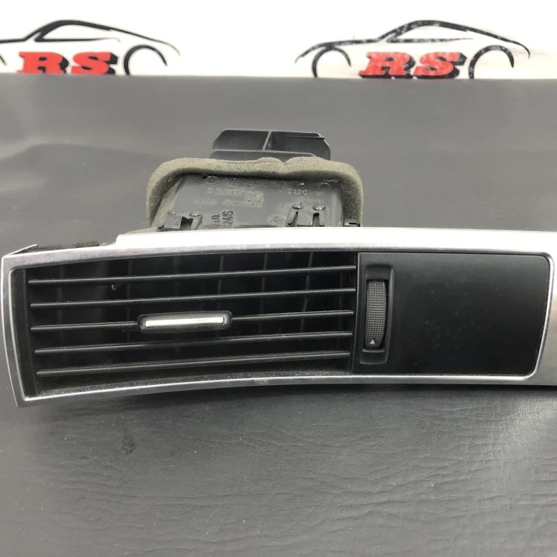 Grila aer bord Audi A6 C6 2010