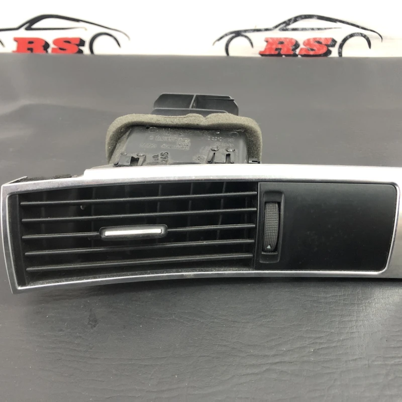 Grila aer bord Audi 