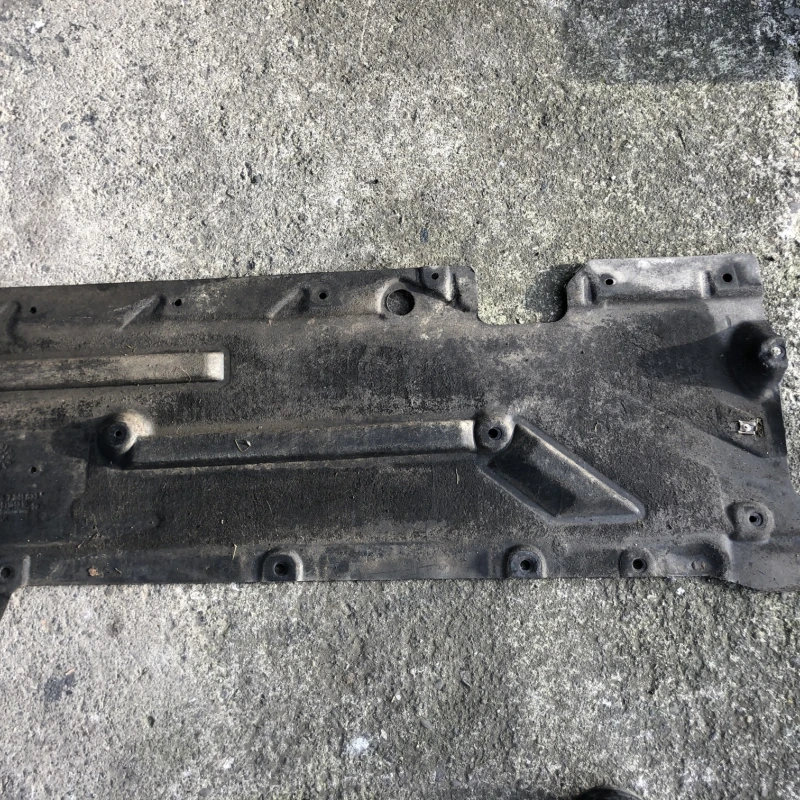 Scut caroserie lateral stanga / BMW Seria 3 F31 2015 / Caroserie, oglinzi si faruri