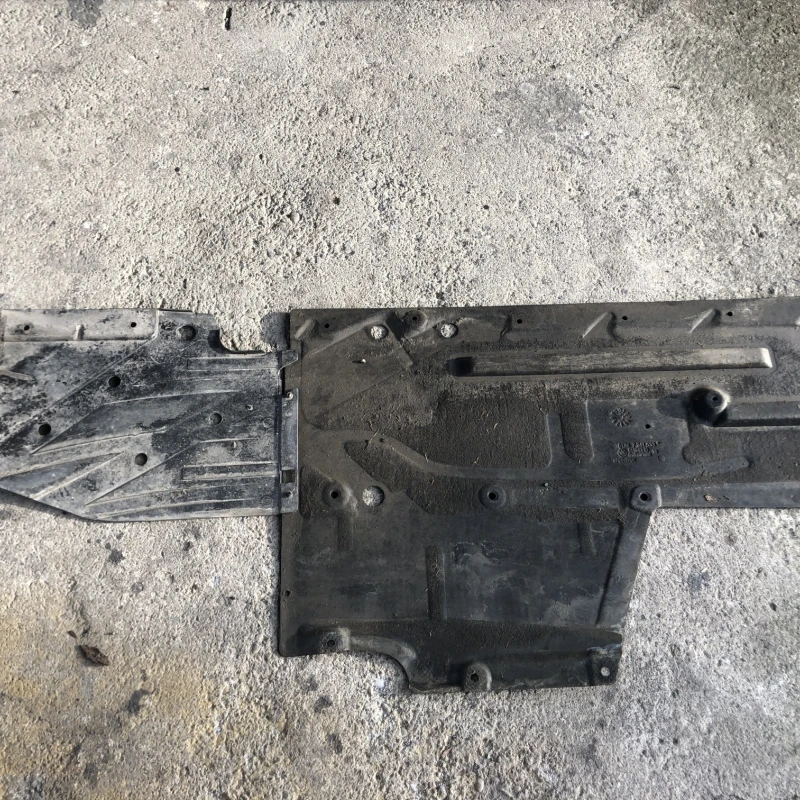 Scut caroserie lateral stanga / BMW Seria 3 F31 2015 / Caroserie, oglinzi si faruri