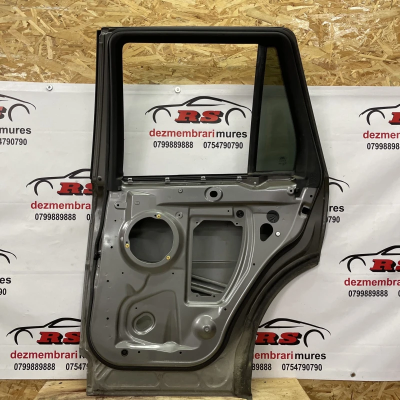 Usa dreapta spate / Land Rover Freelander 2 Freelander 2 2008 / Caroserie, oglinzi si faruri