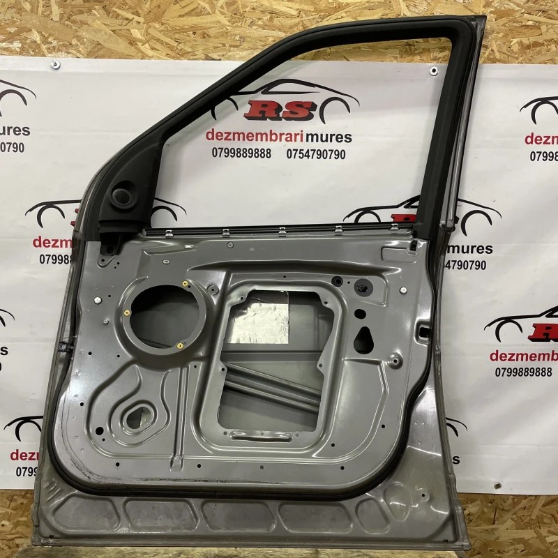 Usa dreapta fata / Land Rover Freelander 2 Freelander 2 2008 / Caroserie, oglinzi si faruri