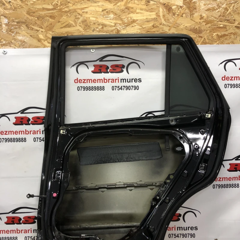 Usa dreapta spate / Hyundai Santa Fe Santa Fe 2011 / Caroserie, oglinzi si faruri