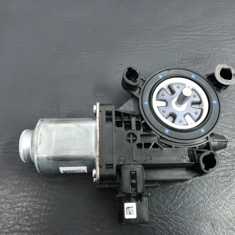 Motoras geam stanga spate / Seat Ibiza 6J 2011 / Audio si electronice