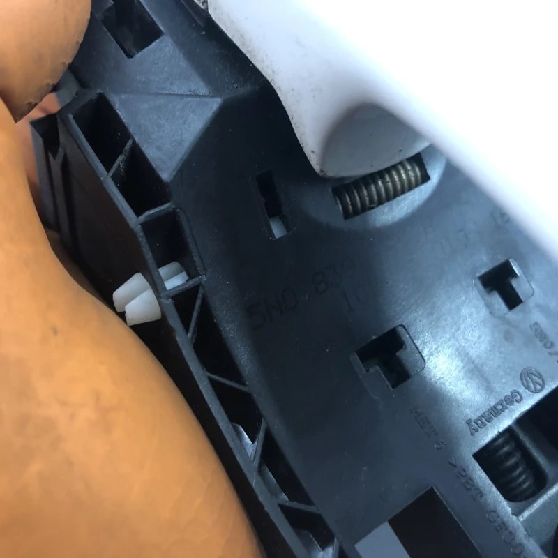 Maner usa dreapta fata / Seat Ibiza 6J 2011 / Caroserie, oglinzi si faruri