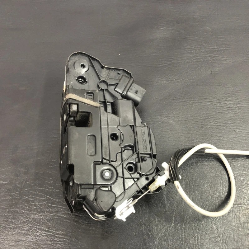 Iala broasca usa stanga fata / Seat Ibiza 6J 2011 / Caroserie, oglinzi si faruri