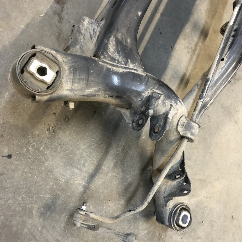 Punte spate / BMW Seria 3 F31 2015 / Directie si suspensie