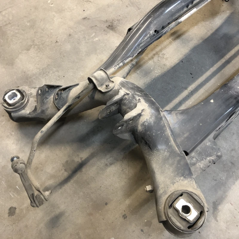 Punte spate / BMW Seria 3 F31 2015 / Directie si suspensie