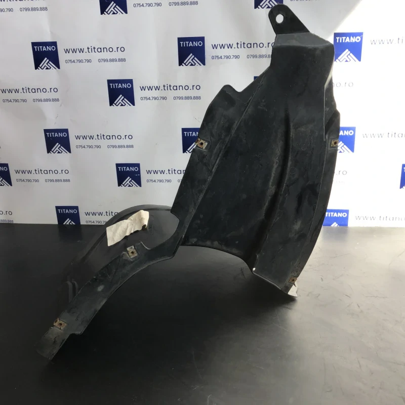 Carenaj stanga fata mic / Volkswagen Passat B7 2012 / Caroserie, oglinzi si faruri
