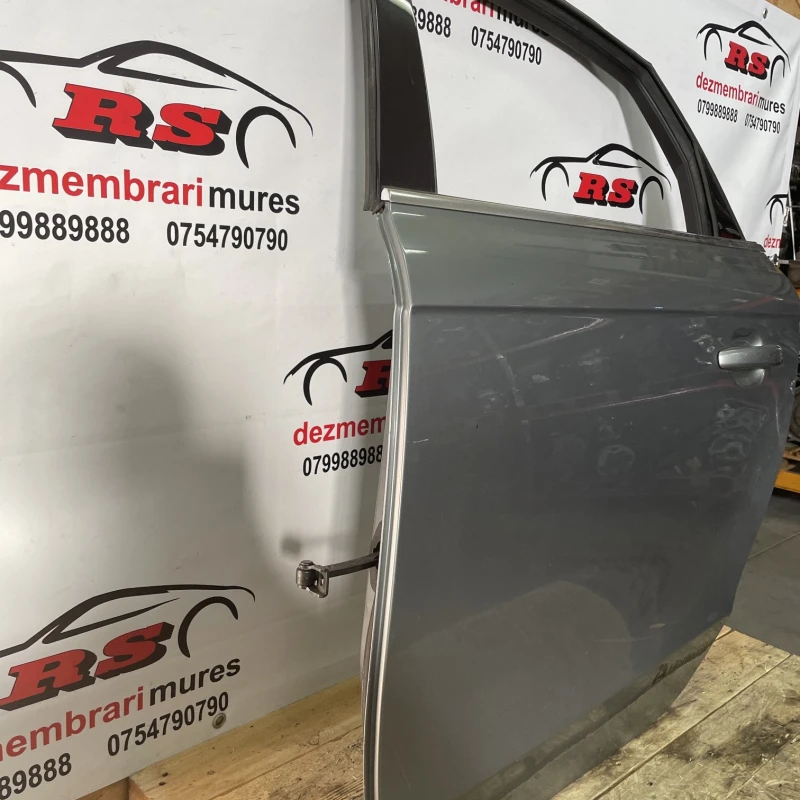 Usa stanga spate / Audi A4 B8 2009 / Caroserie, oglinzi si faruri
