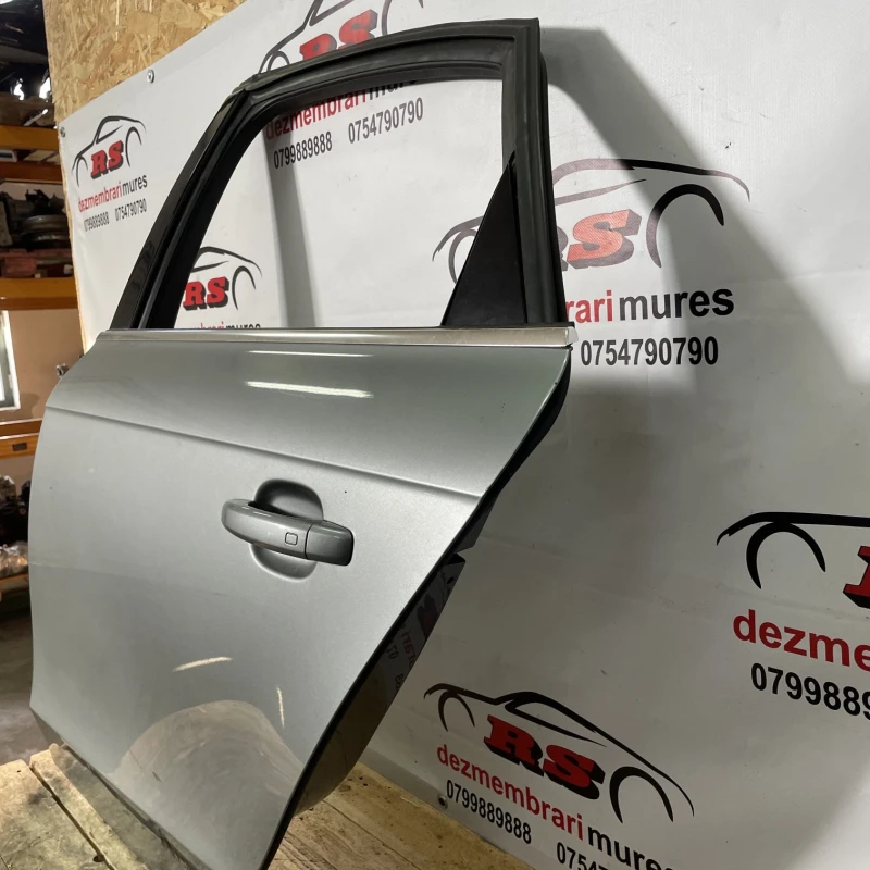 Usa stanga spate / Audi A4 B8 2009 / Caroserie, oglinzi si faruri