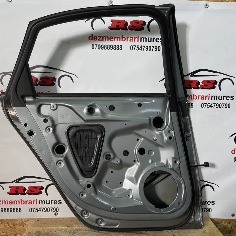 Usa stanga spate / Audi A4 B8 2009 / Caroserie, oglinzi si faruri