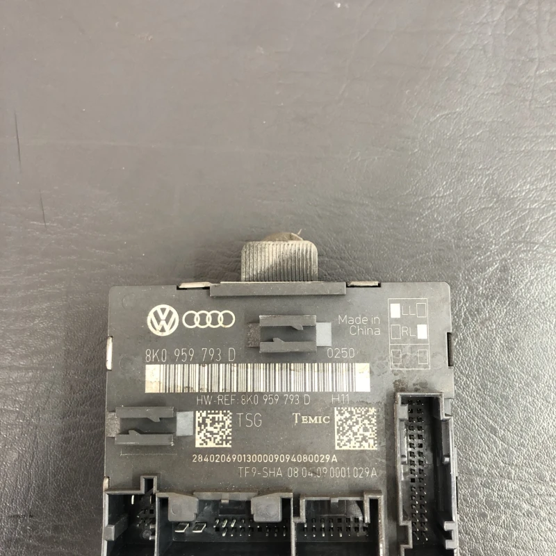 Modul usa stanga fata / Audi A4 B8 2011 / Audio si electronice