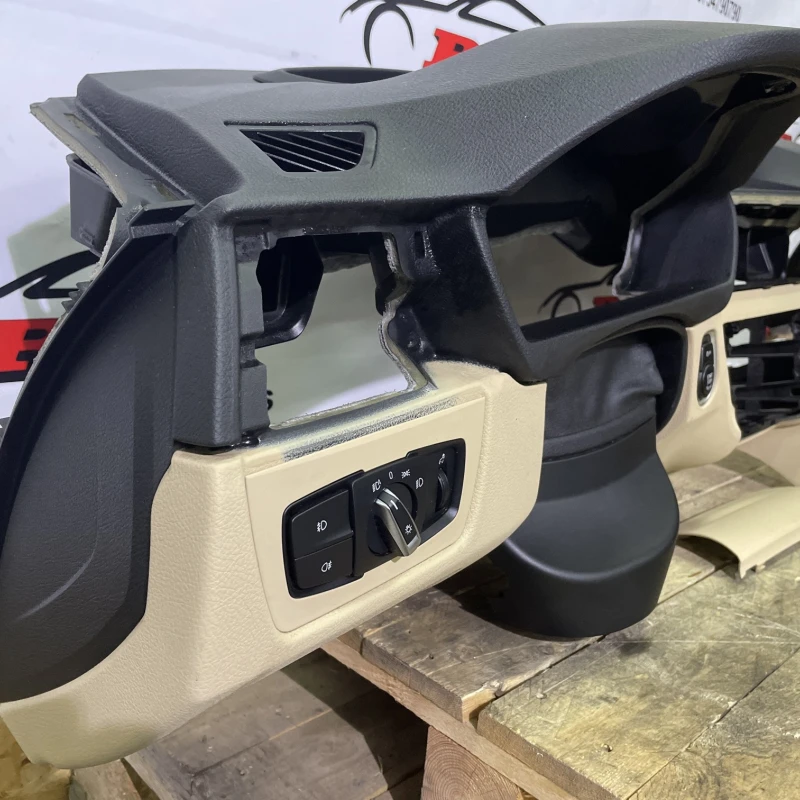 Plansa bord cu headup / BMW Seria 3 F31 2015 / Interior