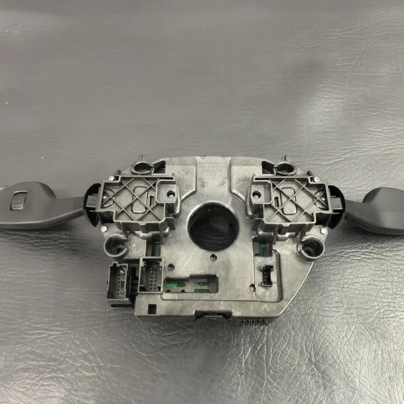 Spira volan cu manete / BMW Seria 3 F31 2015 / Audio si electronice