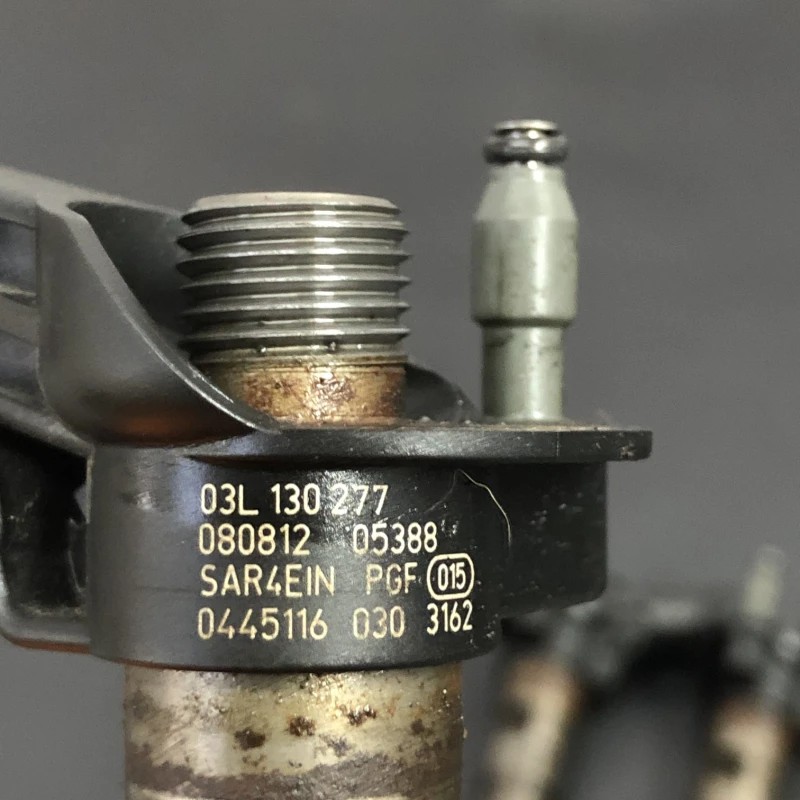 Injector / Audi A4 B8 2010 / Motor, racire si evacuare