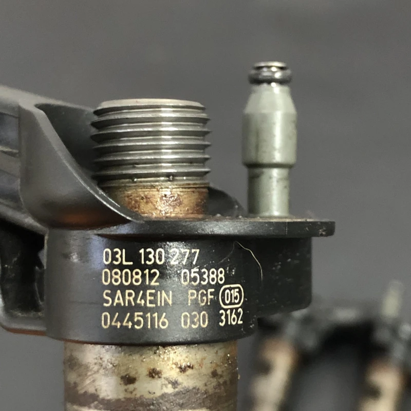 Injector / Audi A4 B8 2010 / Motor, racire si evacuare