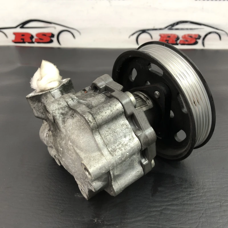 Pompa servo / Audi A4 B8 2010 / Directie si suspensie
