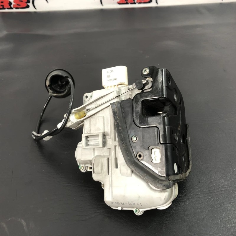 Iala broasca usa stanga fata Audi A4 B7 2006