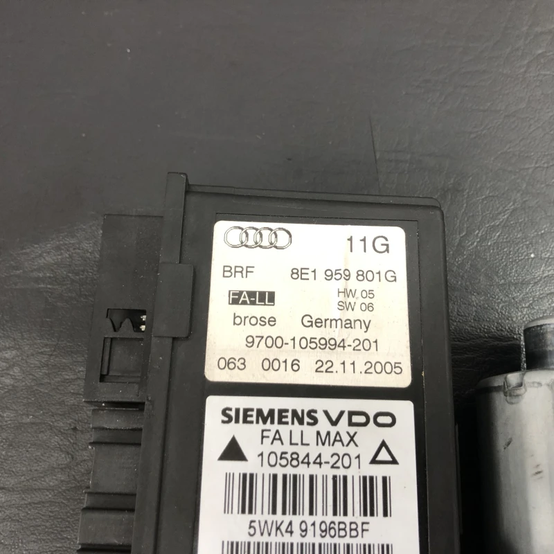 Motoras geam stanga fata / Audi A4 B7 2006 / Audio si electronice