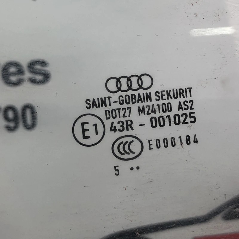 Geam stanga fata / Audi A4 B7 2006 / Caroserie, oglinzi si faruri