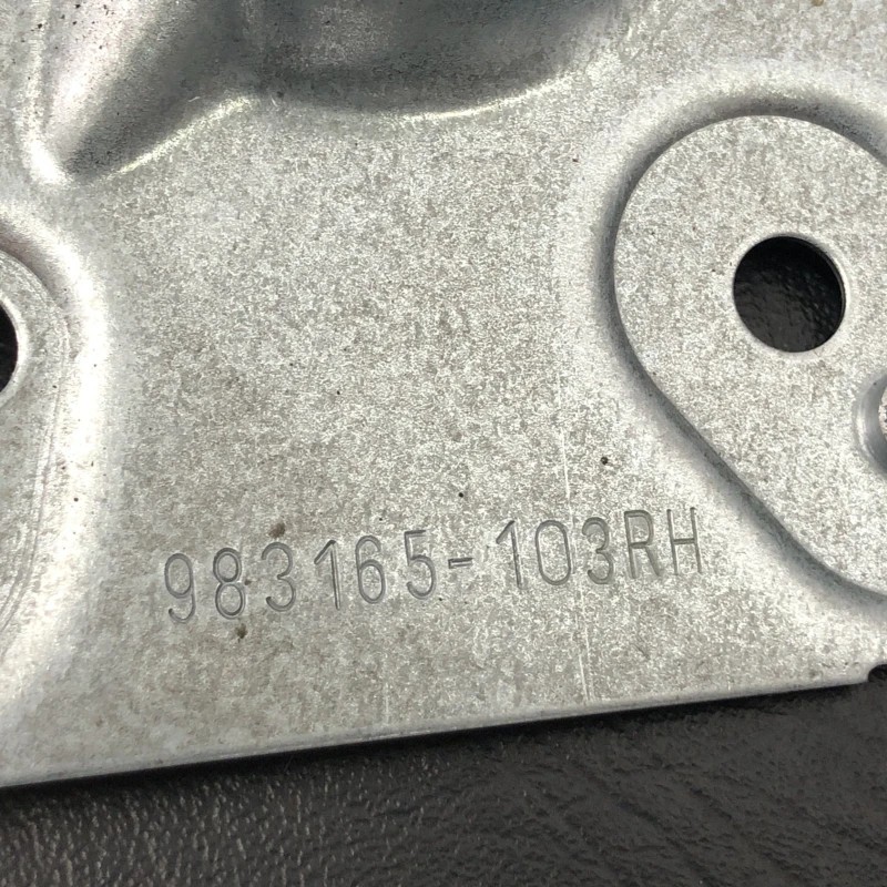 Macara geam dreapta fata / Volvo V70 V70 2010 / Caroserie, oglinzi si faruri