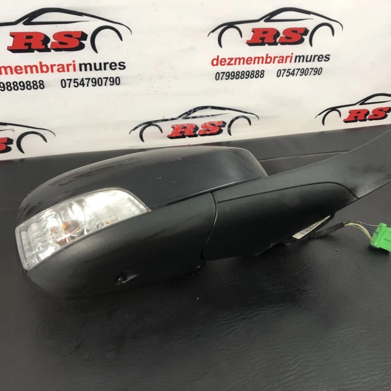 Oglinda dreapta / Volvo V70 V70 2010 / Caroserie, oglinzi si faruri