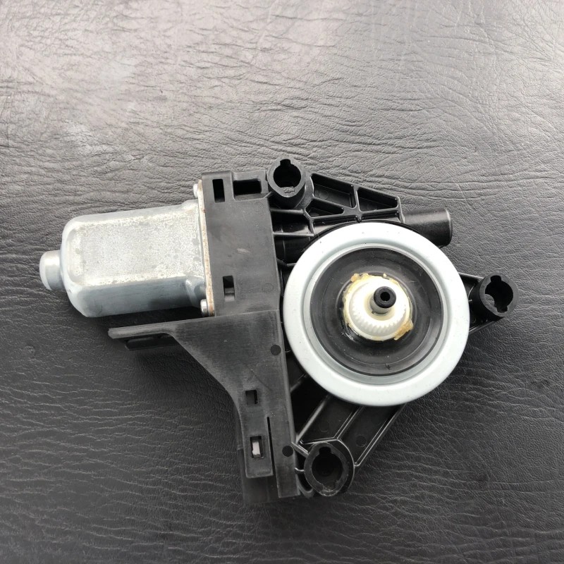 Motoras geam dreapta spate Volvo V70 V70 2010