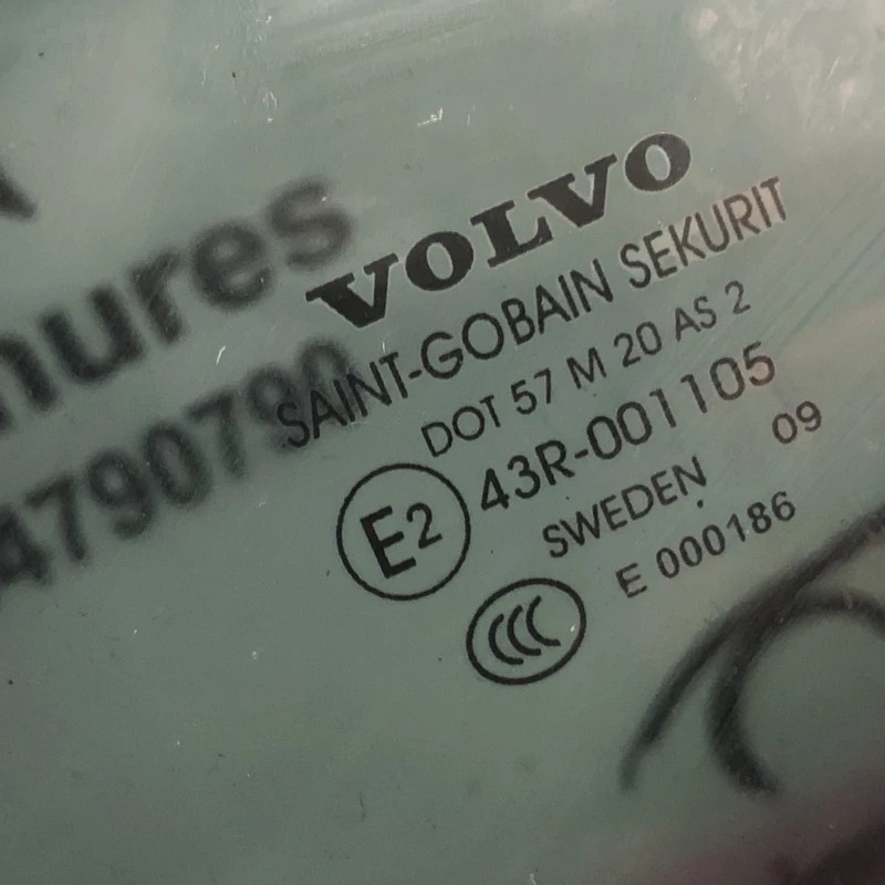 Geam dreapta spate / Volvo V70 V70 2010 / Caroserie, oglinzi si faruri