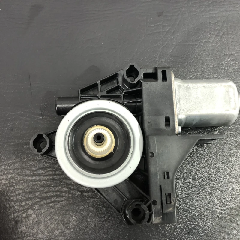 Motoras geam stanga spate Volvo 