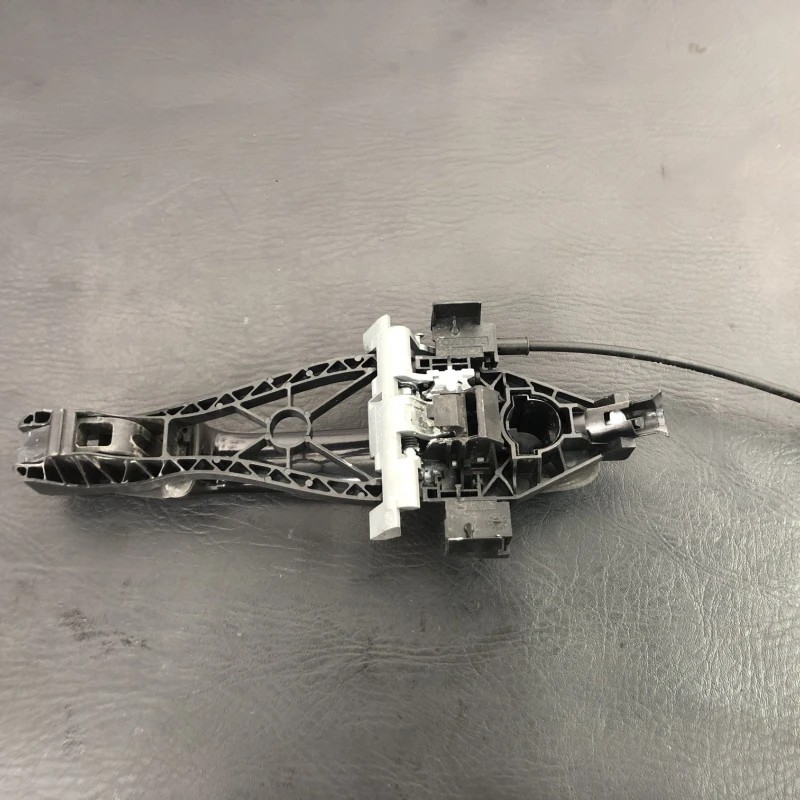 Maner usa Dreapta spate / Volvo V70 V70 2010 / Caroserie, oglinzi si faruri