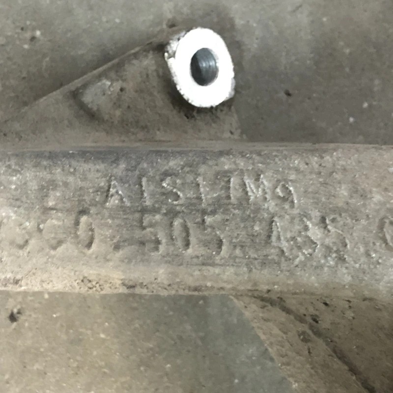 Fuzeta stanga spate / Volkswagen Tiguan 5N 2010 / Directie si suspensie