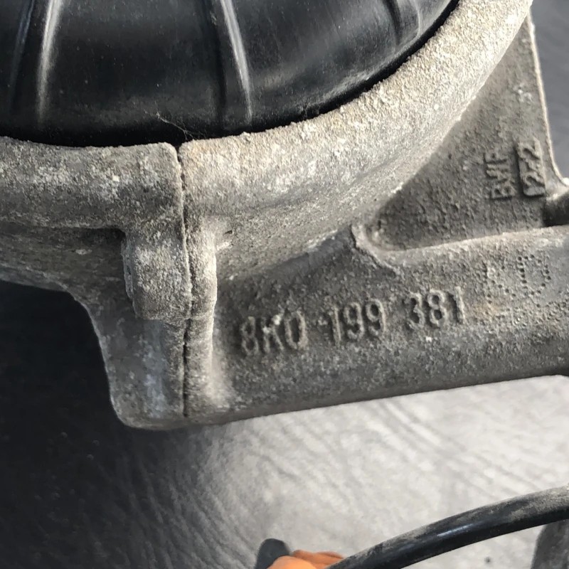 Suport tampon motor / Audi A4 B8 2009 / Motor, racire si evacuare