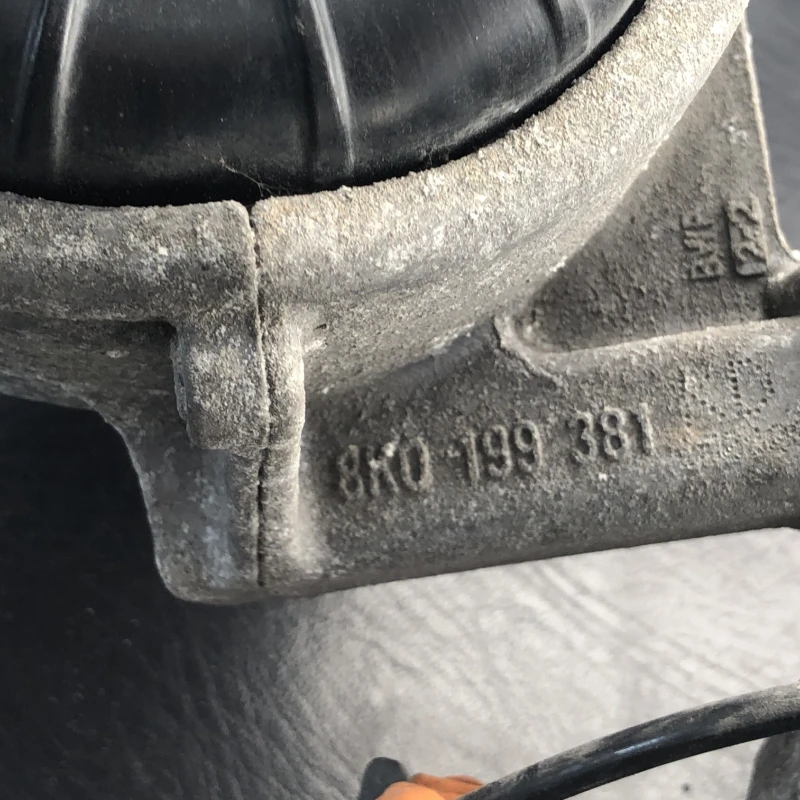 Suport tampon motor / Audi A4 B8 2009 / Motor, racire si evacuare