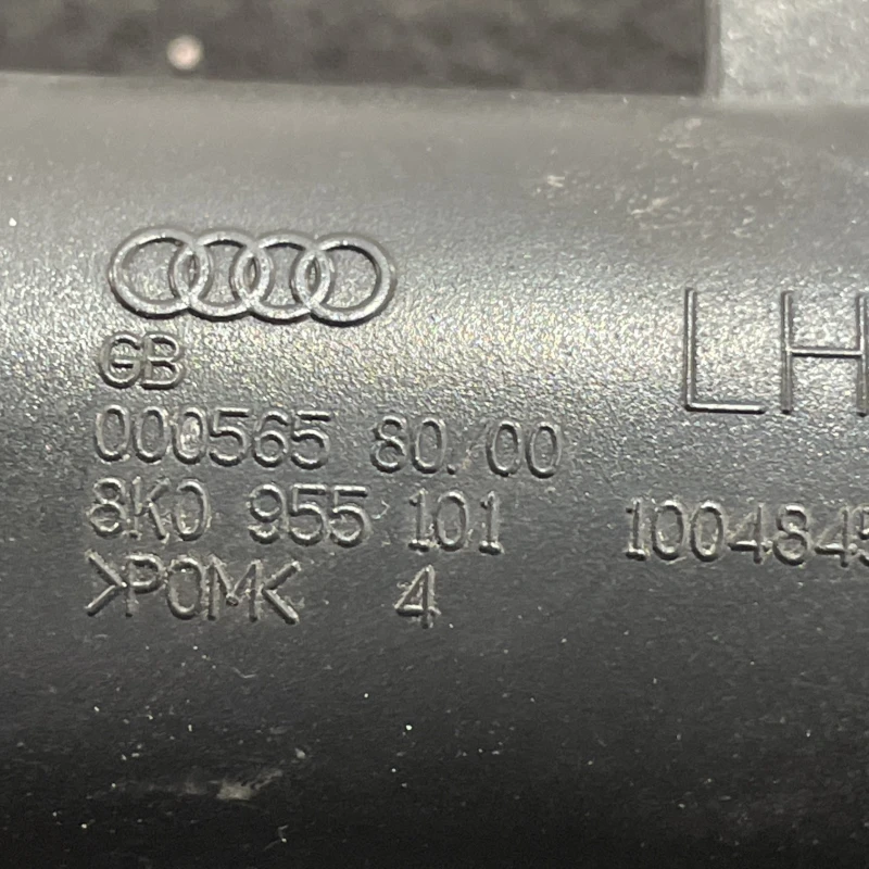 Spalator far stanga / Audi A4 B8 2010 / Caroserie, oglinzi si faruri