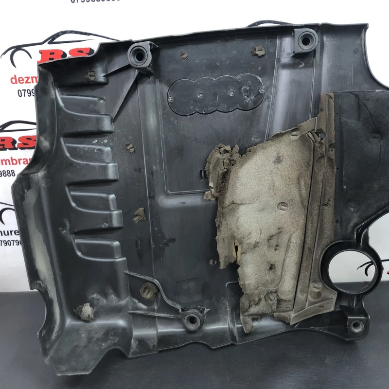 Capac motor / Audi A4 B8 2010 / Motor, racire si evacuare