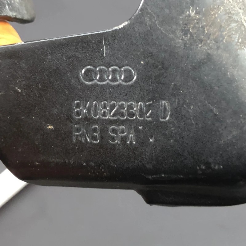 Balamale capota / Audi A4 B8 2010 / Caroserie, oglinzi si faruri