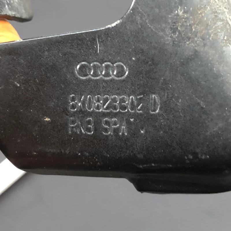 Balamale capota / Audi A4 B8 2010 / Caroserie, oglinzi si faruri