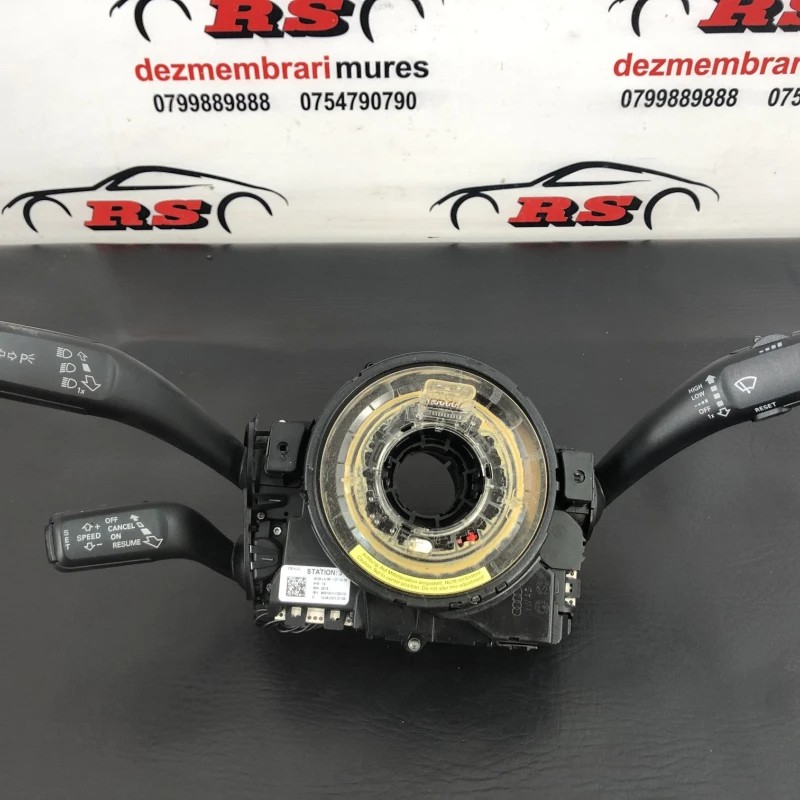 Spira volan cu manete / Audi A4 B8 2010 / Audio si electronice