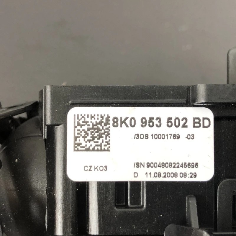 Spira volan cu manete / Audi A4 B8 2010 / Audio si electronice
