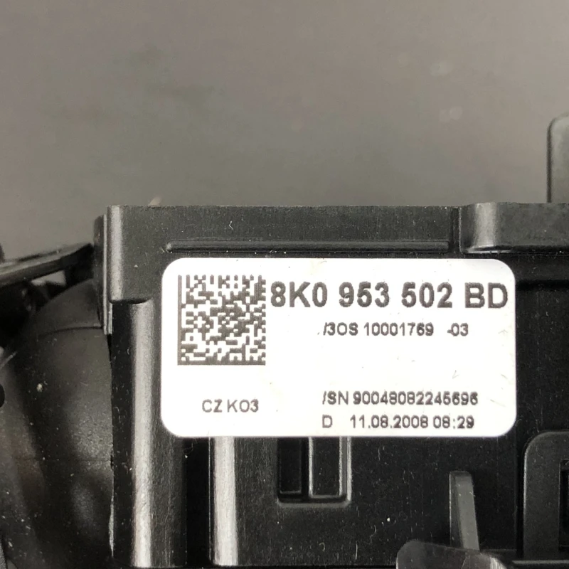 Spira volan cu manete / Audi A4 B8 2010 / Audio si electronice