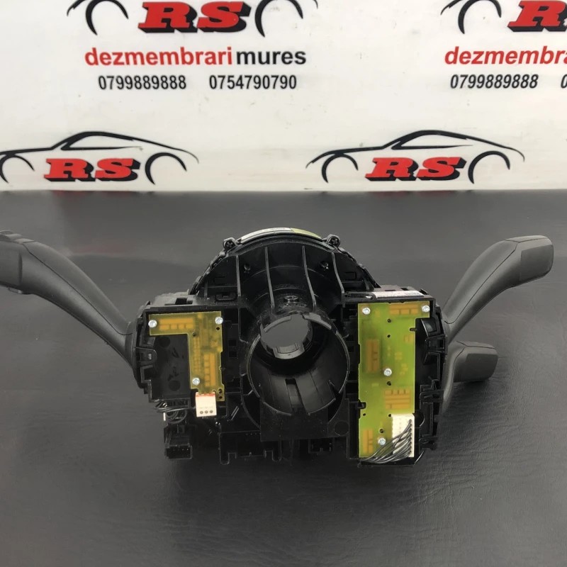 Spira volan cu manete / Audi A4 B8 2009 / Audio si electronice