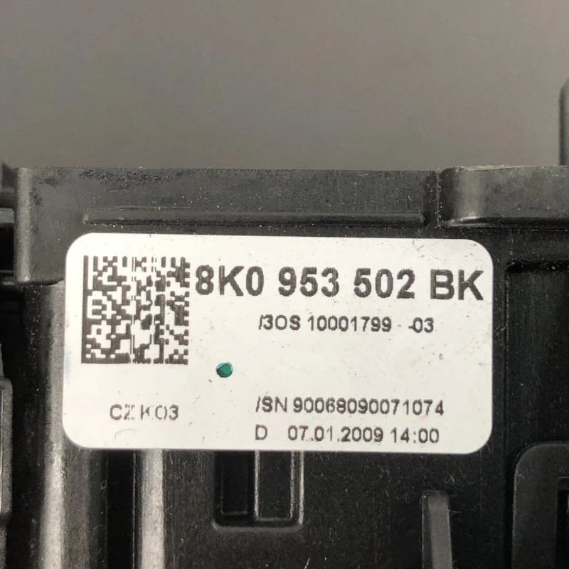 Spira volan cu manete / Audi A4 B8 2009 / Audio si electronice