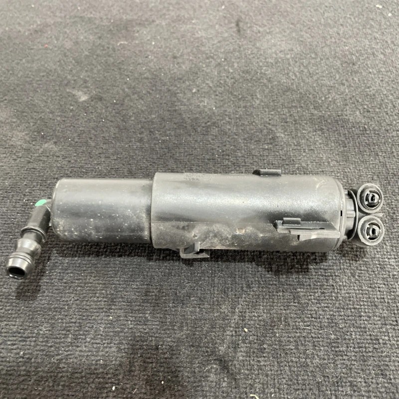 Spalator far stanga Audi A4 B8 2009