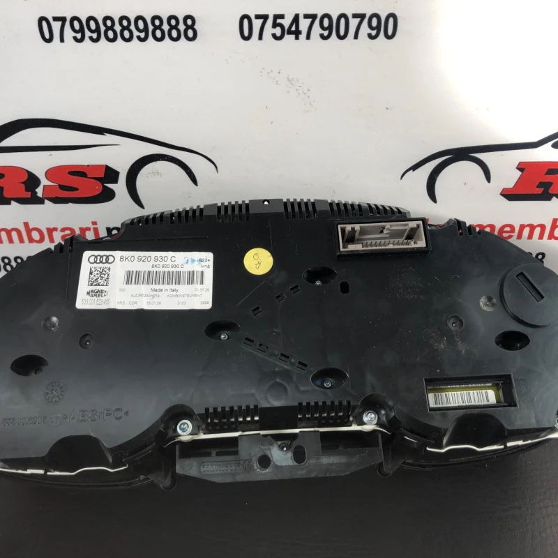 Ceas bord / Audi A4 B8 2009 / Audio si electronice
