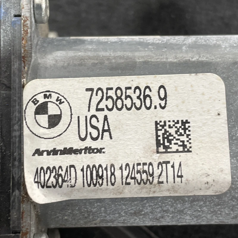 Motoras geam dreapta spate / BMW X3 F25 2011 / Caroserie, oglinzi si faruri