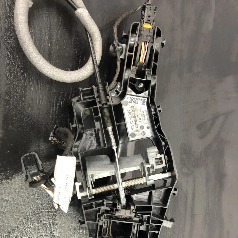 Maner usa dreapta spate / Volkswagen Passat B8 2015 / Caroserie, oglinzi si faruri