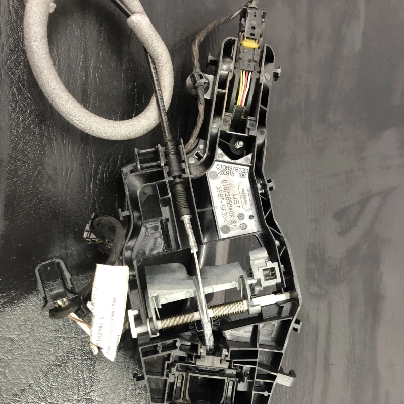 Maner usa dreapta spate / Volkswagen Passat B8 2016 / Caroserie, oglinzi si faruri