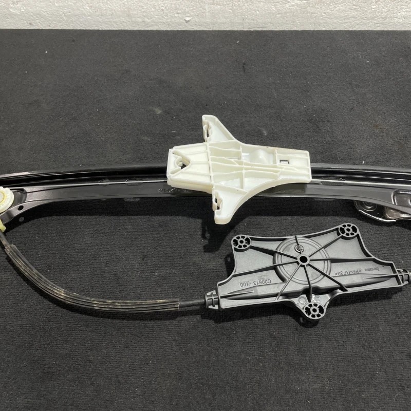 Macara geam dreapta spate / Volkswagen Passat B8 2015 / Caroserie, oglinzi si faruri